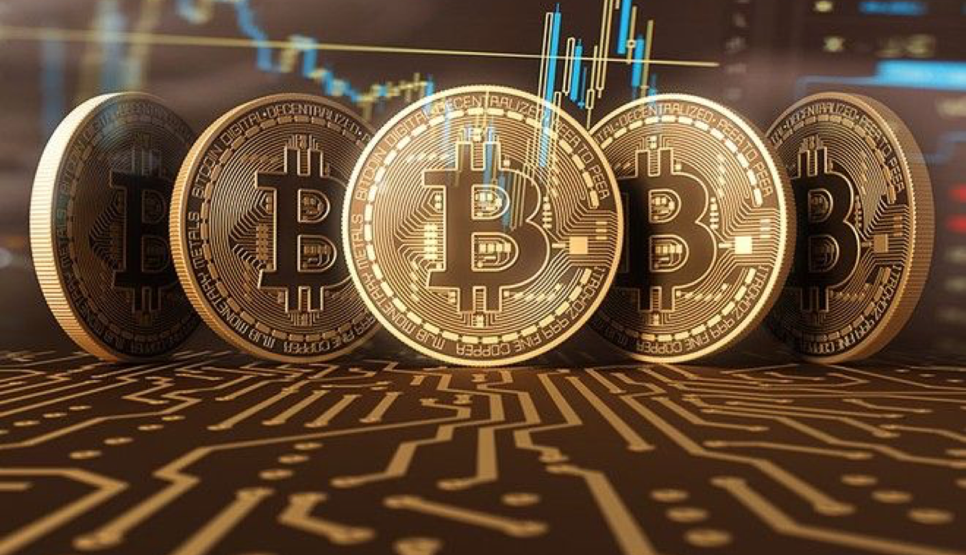 比特币波动率压缩：静默中的突破前兆