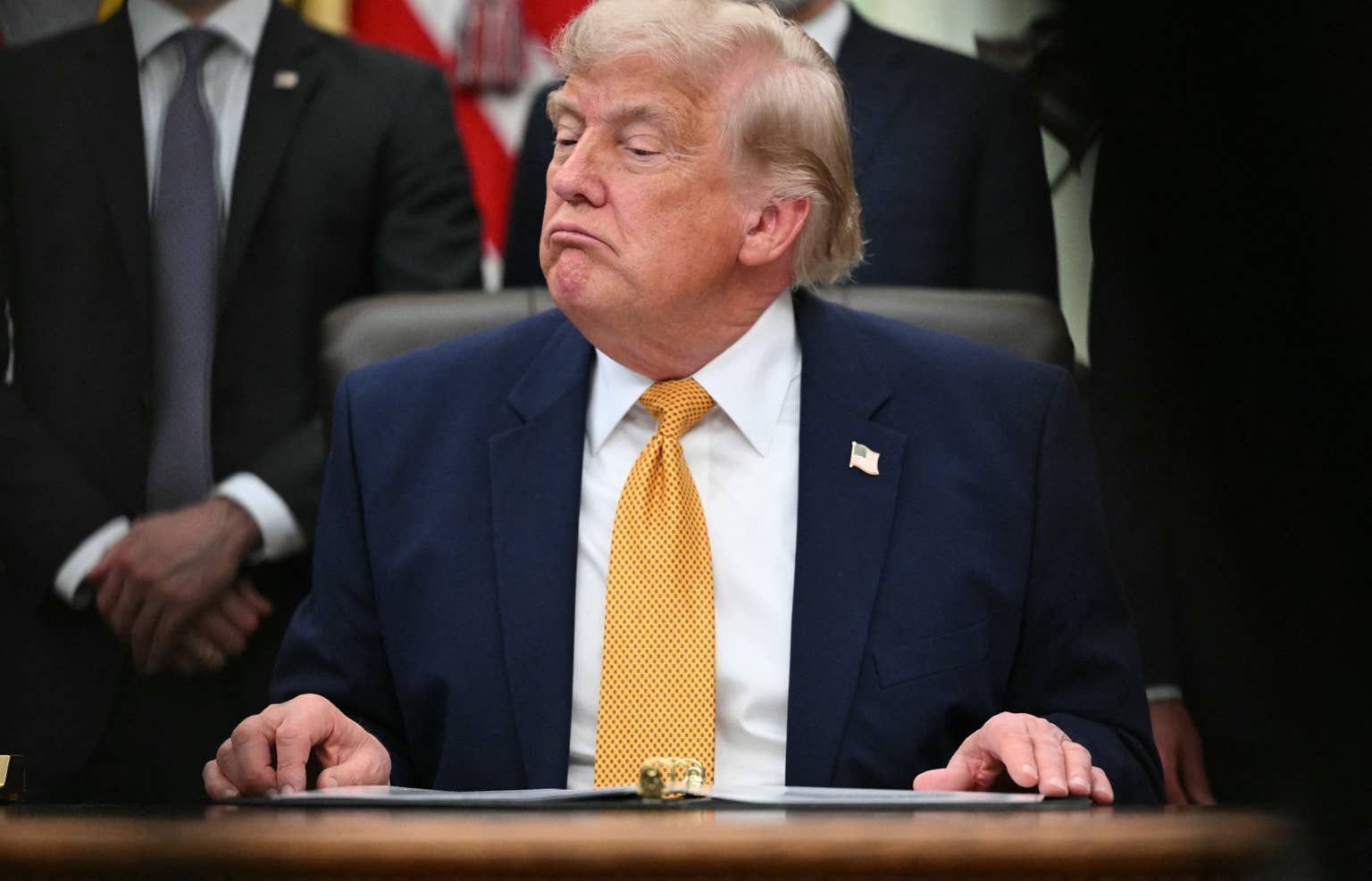特朗普加密收入首破地产，新财富引擎浮出水面